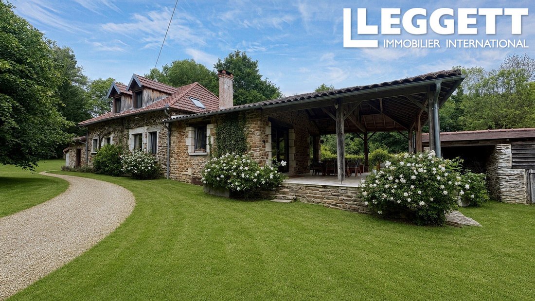 House in Saint-Jory-de-Chalais, Nouvelle-Aquitaine, France 1 - 17980365