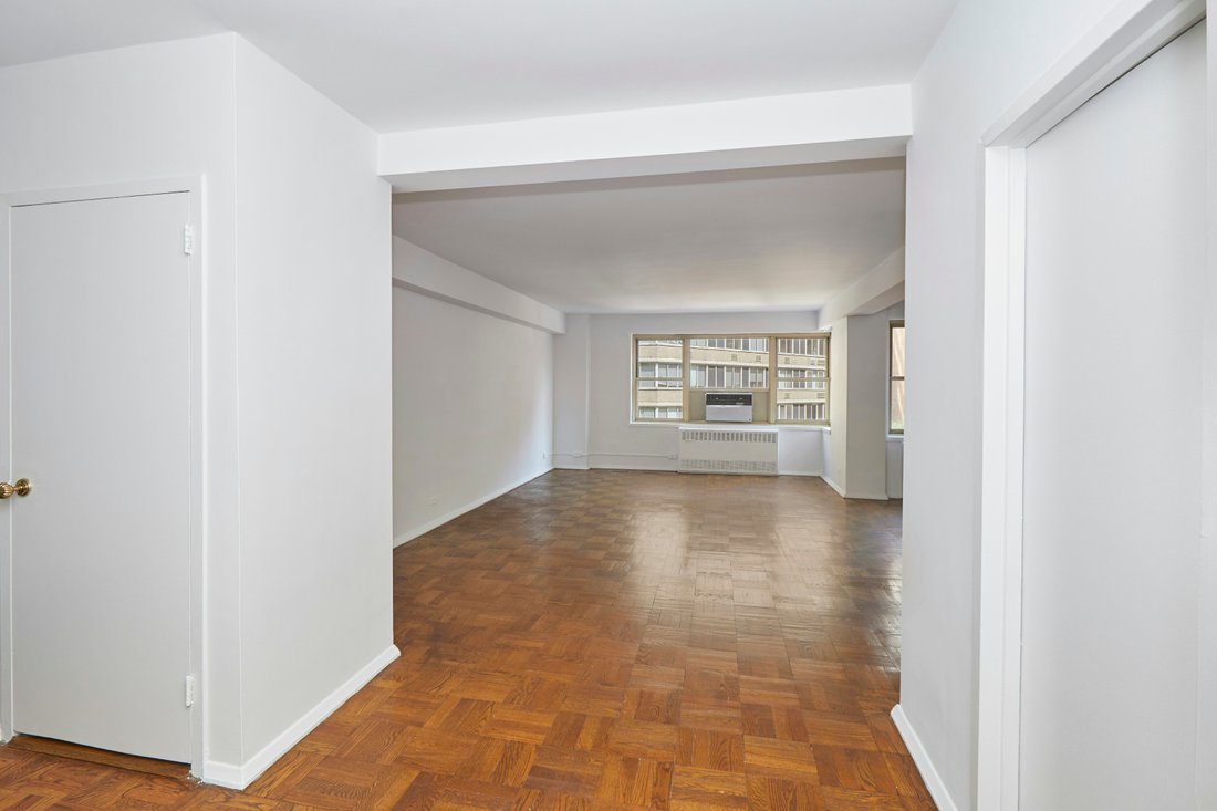 Co Op in New York, New York, United States 1 - 17969936