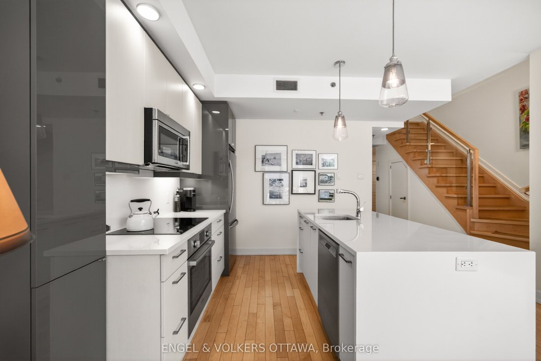 Condo in Ottawa, Ontario, Canada 4 - 17979761