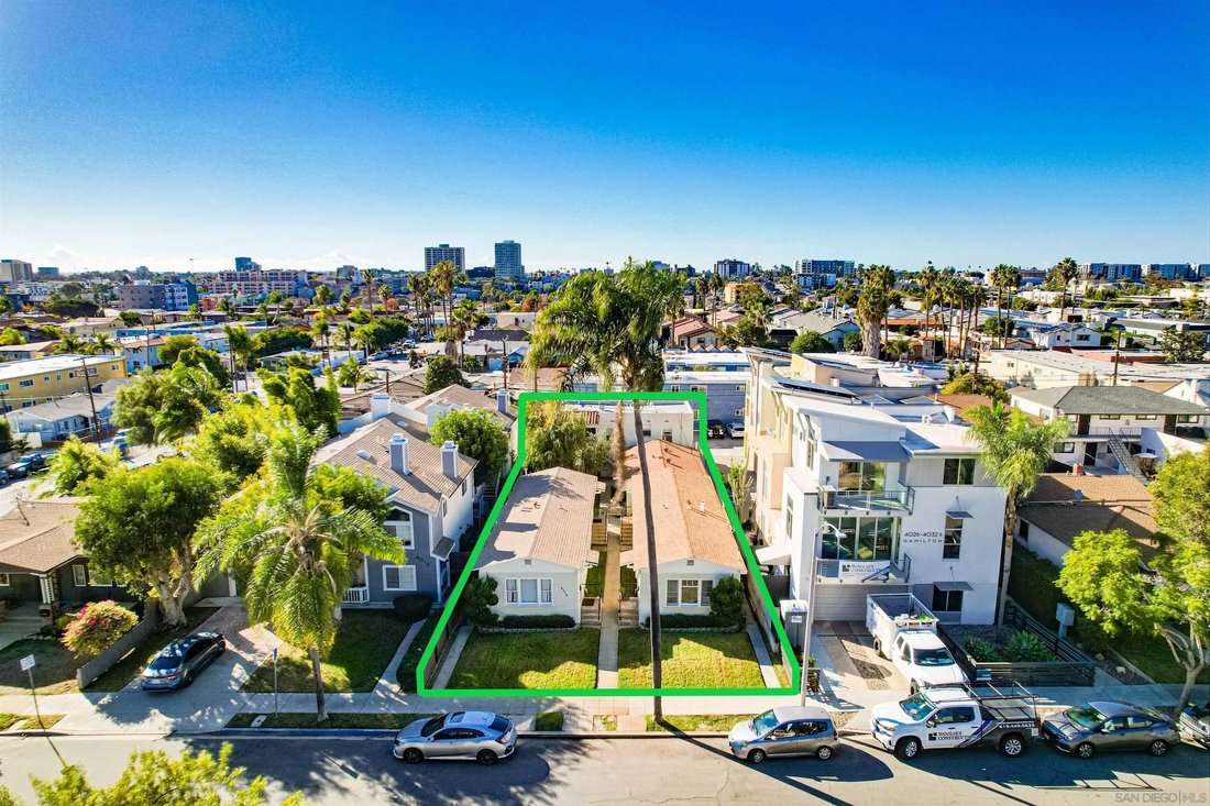 San Diego, California, United States 4 - 17979827