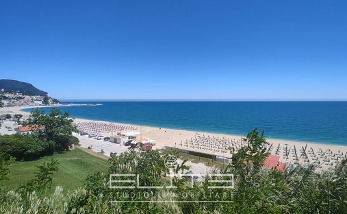 Villa a Numana, Marche, Italia 1