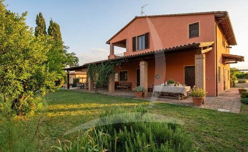 Country House in Cinigiano, Tuscany, Italy 1
