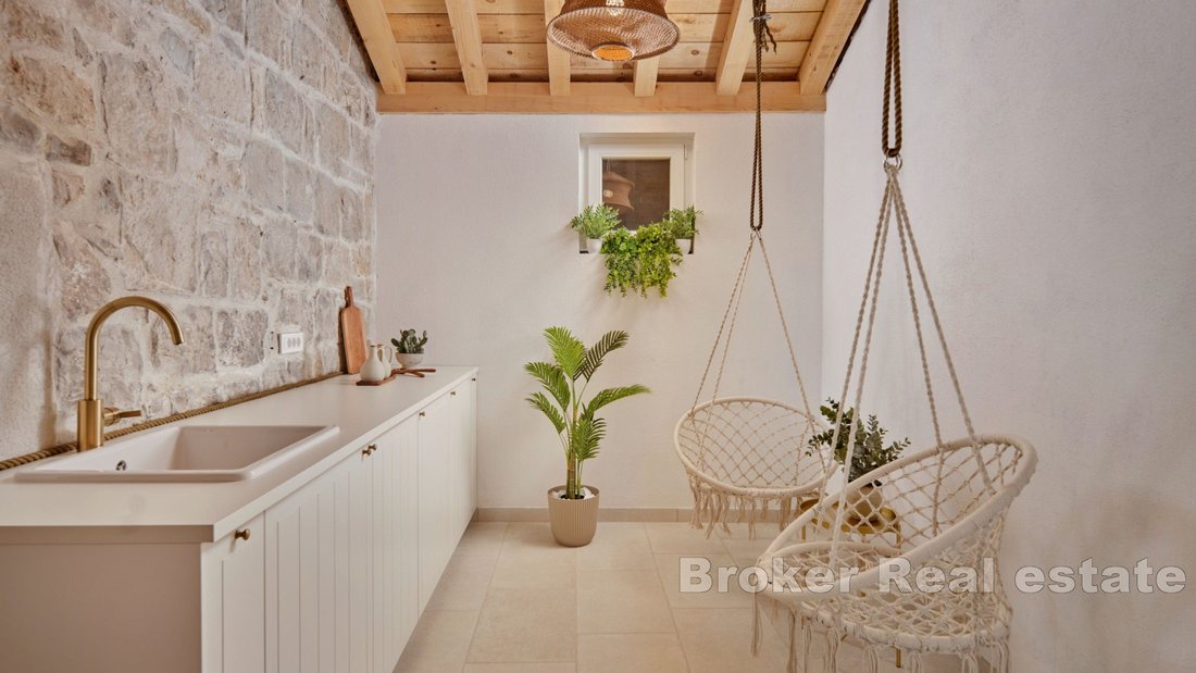 House in Kastel Sucurac, Split-Dalmatia County, Croatia 4 - 17975083