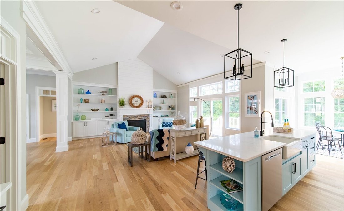 House in Warwick, Rhode Island, United States 5 - 17978343