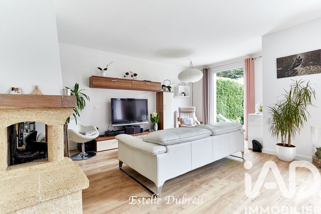 House in Montigny-le-Bretonneux, Ile-de-France, France 3 - 17980817