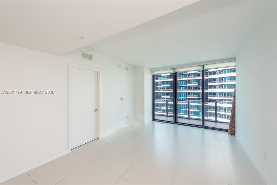 Condo in Miami, Florida, United States 2 - 17979447