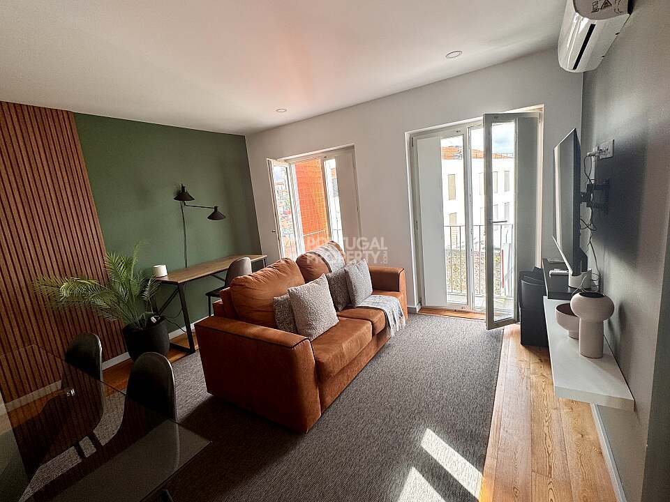 Apartment in Cedofeita, Santo Ildefonso, Se, Miragaia, Sao Nicolau e Vitoria, Porto District, Portugal 3 - 17978722