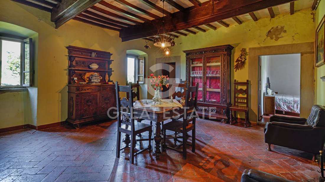 Castle in Talla, Tuscany, Italy 2 - 17980316