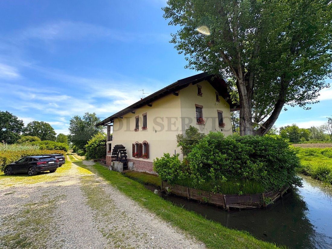 House in Gropello Cairoli, Lombardy, Italy 2 - 17980500