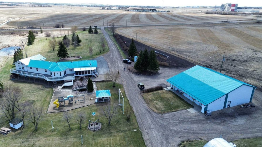 Casa a Springbrook, Alberta, Canada 1 - 17340205