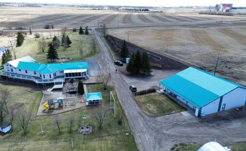 House in Springbrook, Alberta, Canada 1