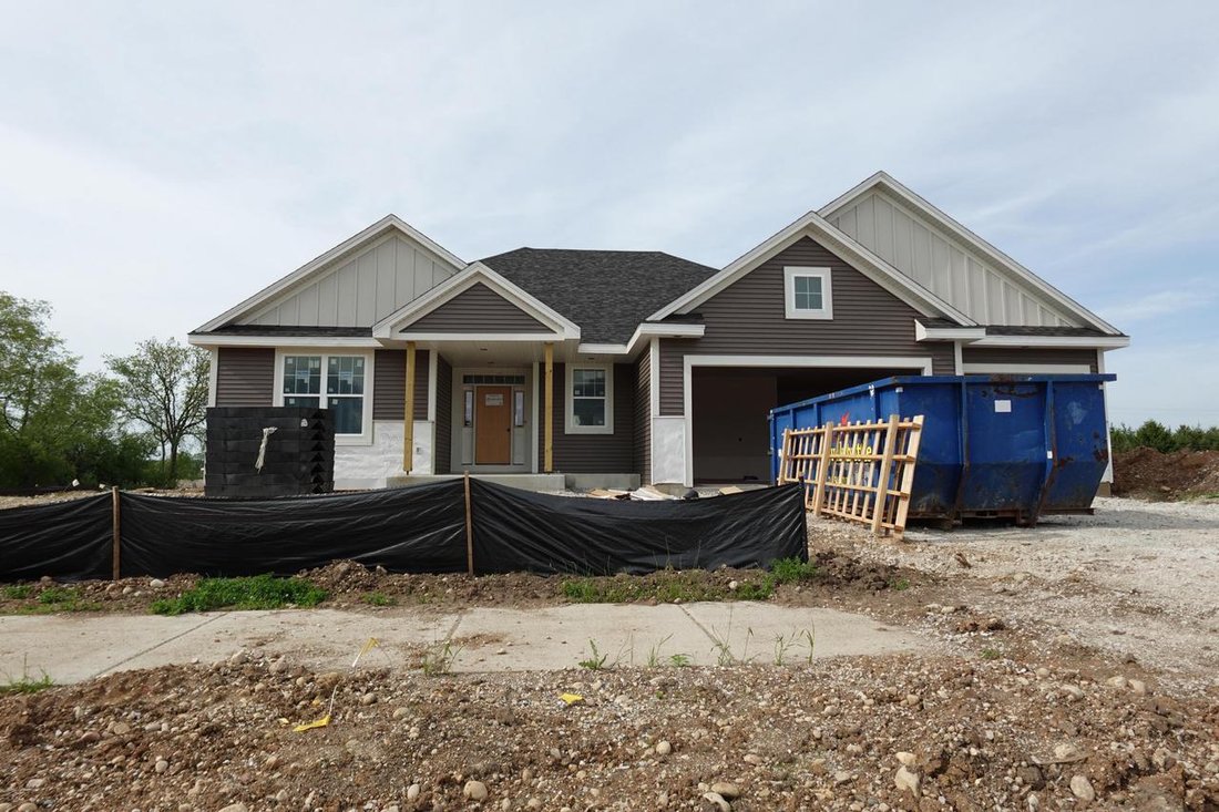 House in Waukesha, Wisconsin, United States 2 - 17786583