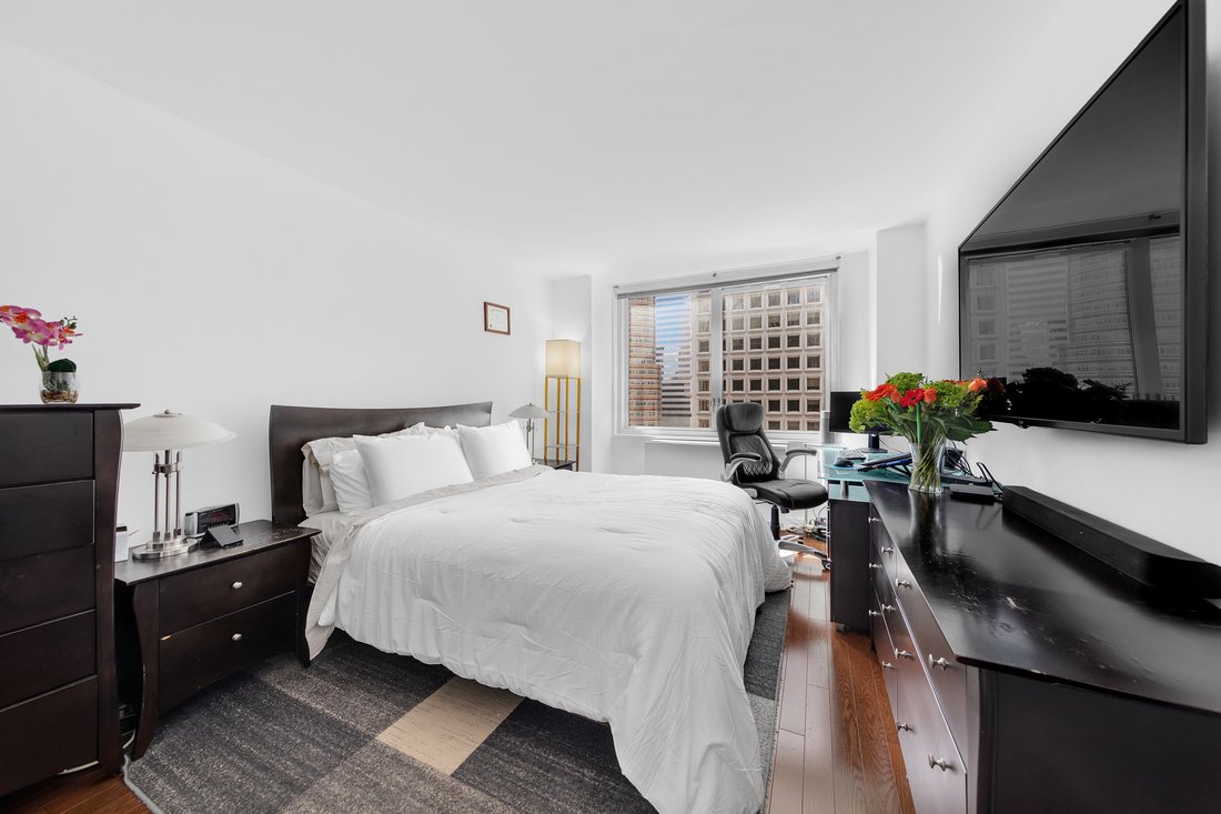 Co Op in New York, New York, United States 4 - 17976267