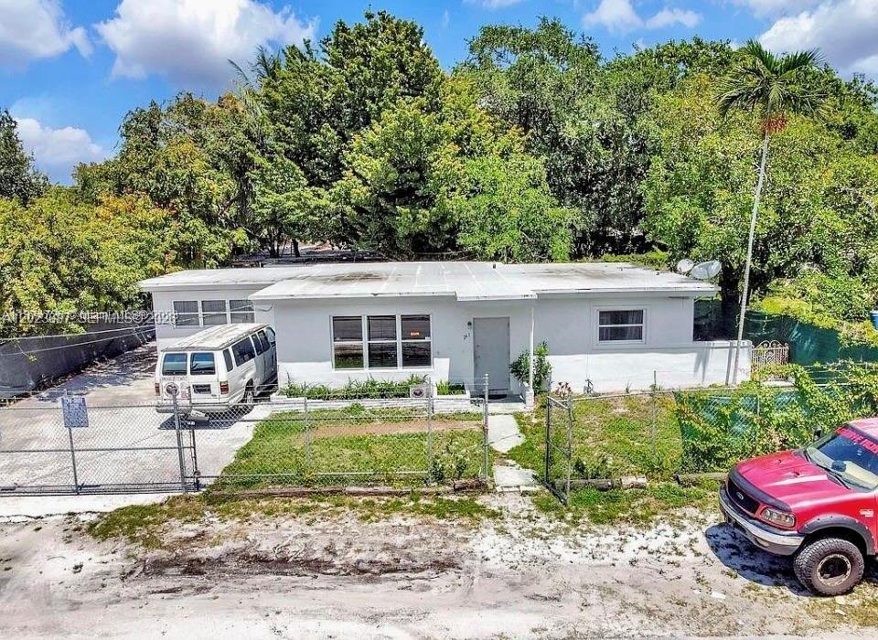 House in Miami, Florida, United States 4 - 17975055