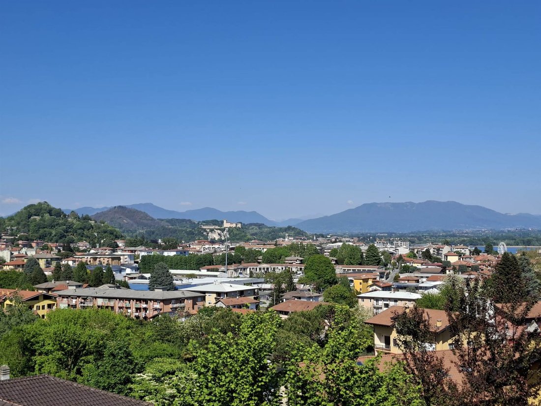 Villa in Arona, Piedmont, Italy 3 - 17980030