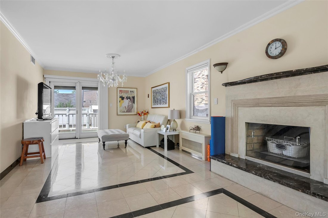 House in New York, New York, United States 5 - 17937126