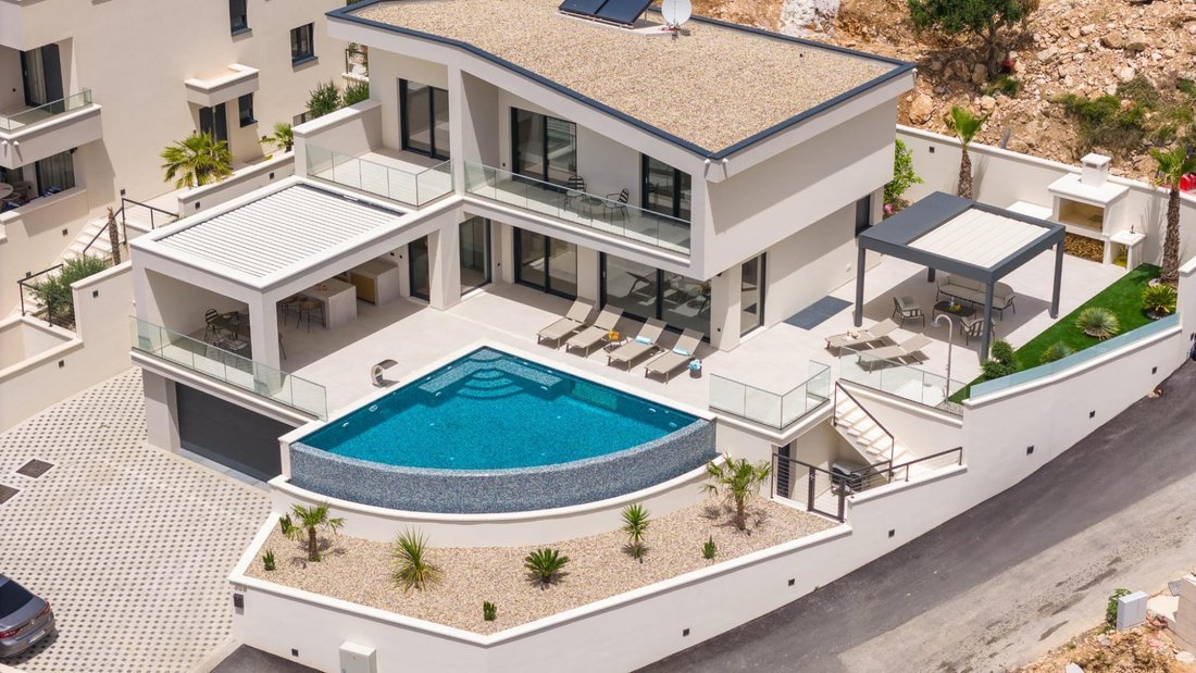 Villa in Ravne njive, Split, Split-Dalmatia County 3 - 17980748
