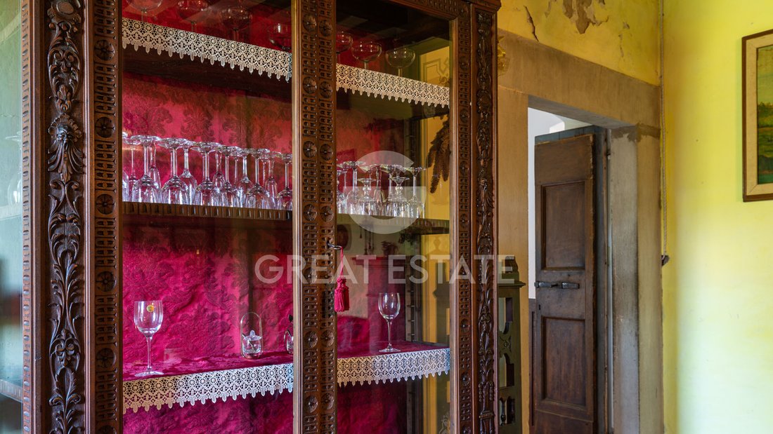 Castle in Talla, Tuscany, Italy 5 - 17980316