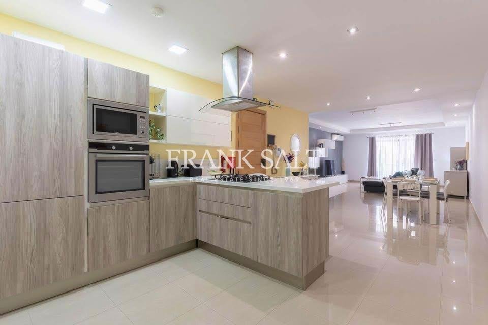 Apartment in Saint Julian's, Malta 3 - 17770733
