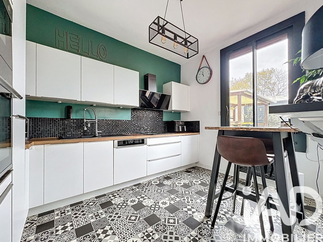 House in Gabriel Péri-Estienne d'Orves, Colombes, France 2 - 17980856