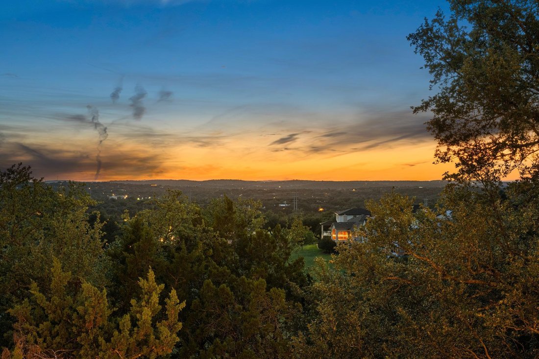 House in The Hills, Texas, United States 5 - 17975238
