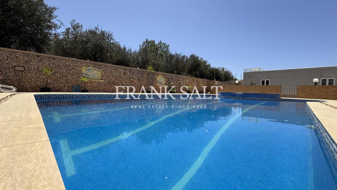 Bungalow in Mellieha, Malta 1 - 14359815