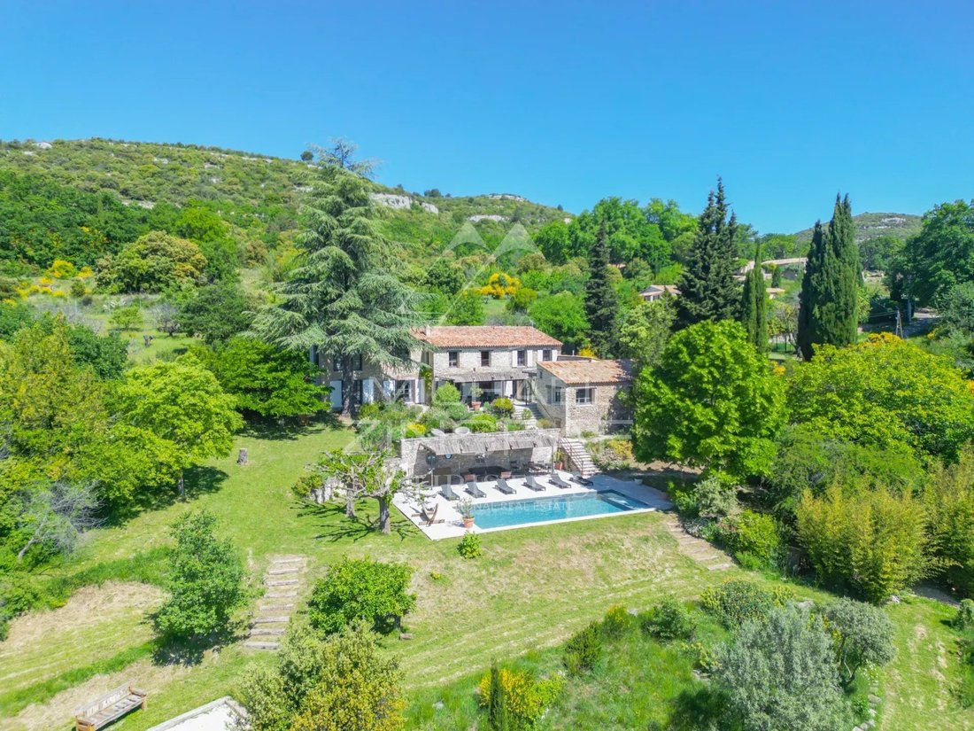 House in Murs, Provence-Alpes-Côte d'Azur, France 1 - 17974878