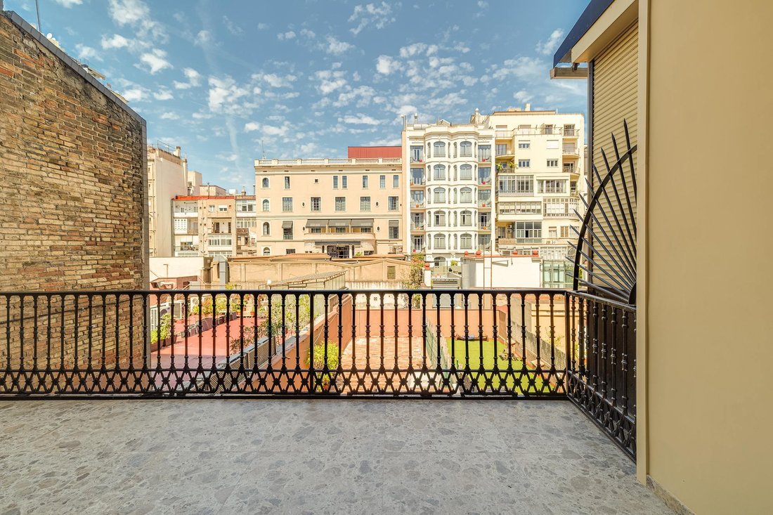 Apartment in Eixample, Barcelona, Spain 5 - 17236114