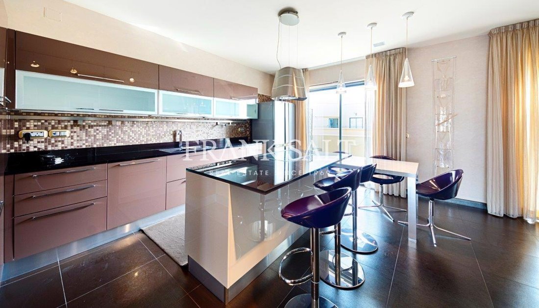 Penthouse in Saint Julian's, Malta 4 - 13851860