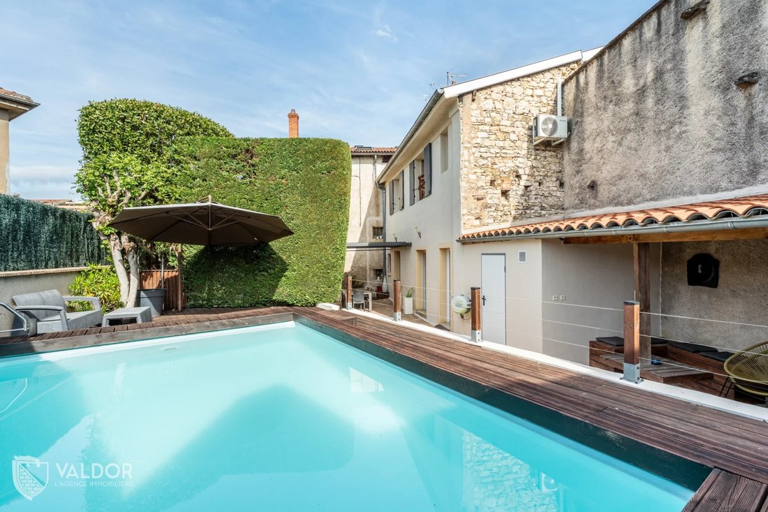 Townhouse in Anse, Auvergne-Rhône-Alpes, France 4 - 17976519