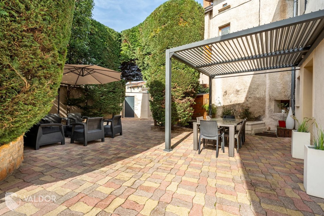 Townhouse in Anse, Auvergne-Rhône-Alpes, France 3 - 17976519