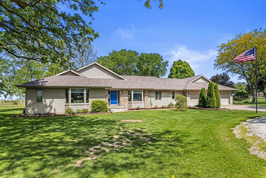 House in Mahomet, Illinois, United States 3 - 17979864