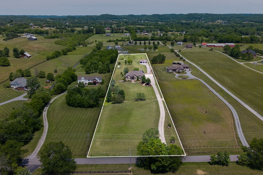 House in Gallatin, Tennessee, United States 4 - 17979842