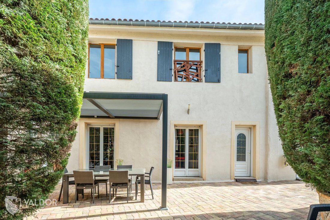 Townhouse in Anse, Auvergne-Rhône-Alpes, France 1 - 17976519