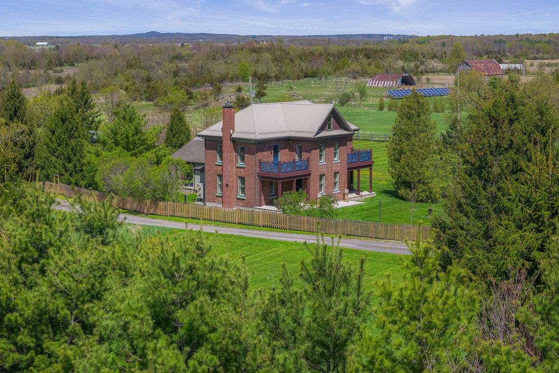Farm Ranch in Lansdowne, Ontario, Canada 2 - 17974742