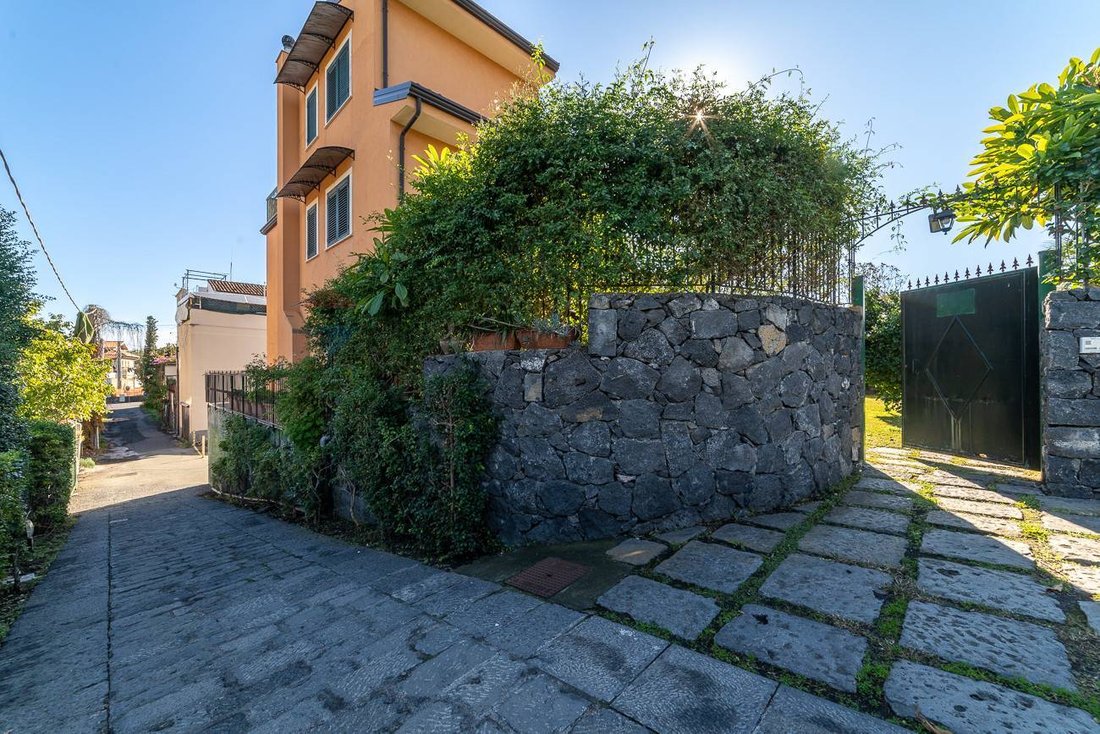 Villa in Aci Castello, Sicily, Italy 2 - 17980948