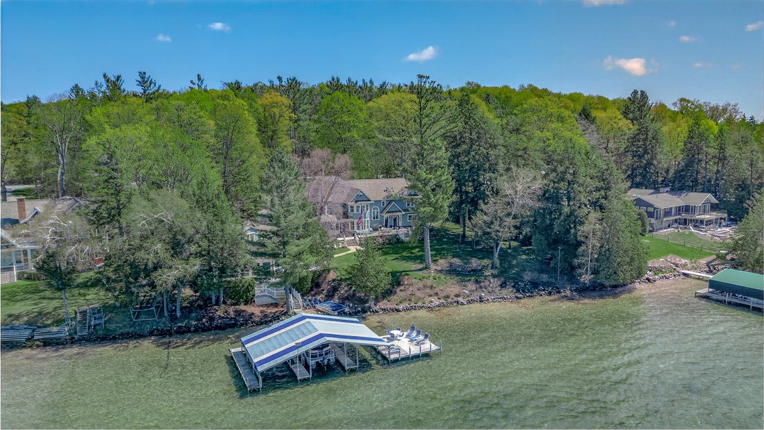 House in Boyne City, Michigan, United States 1 - 17977077