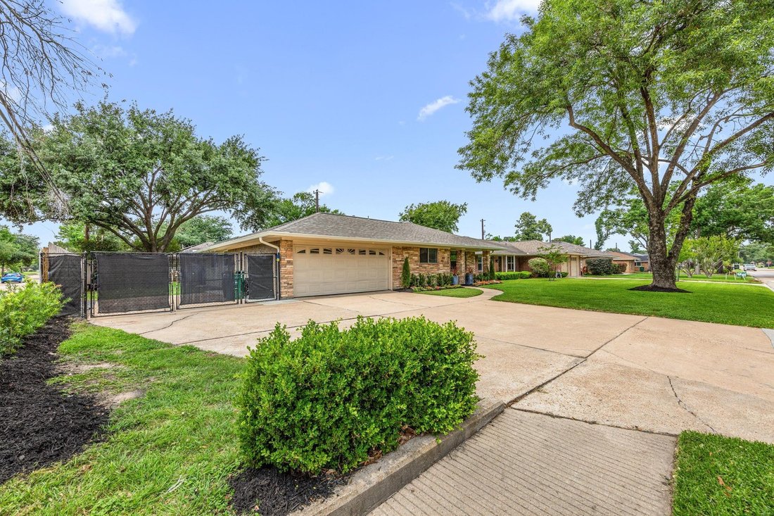 House in Houston, Texas, United States 2 - 17975744