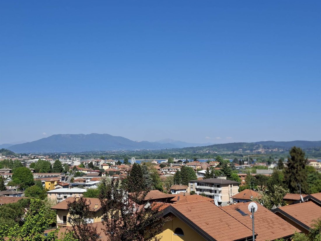 Villa in Arona, Piedmont, Italy 5 - 17980030