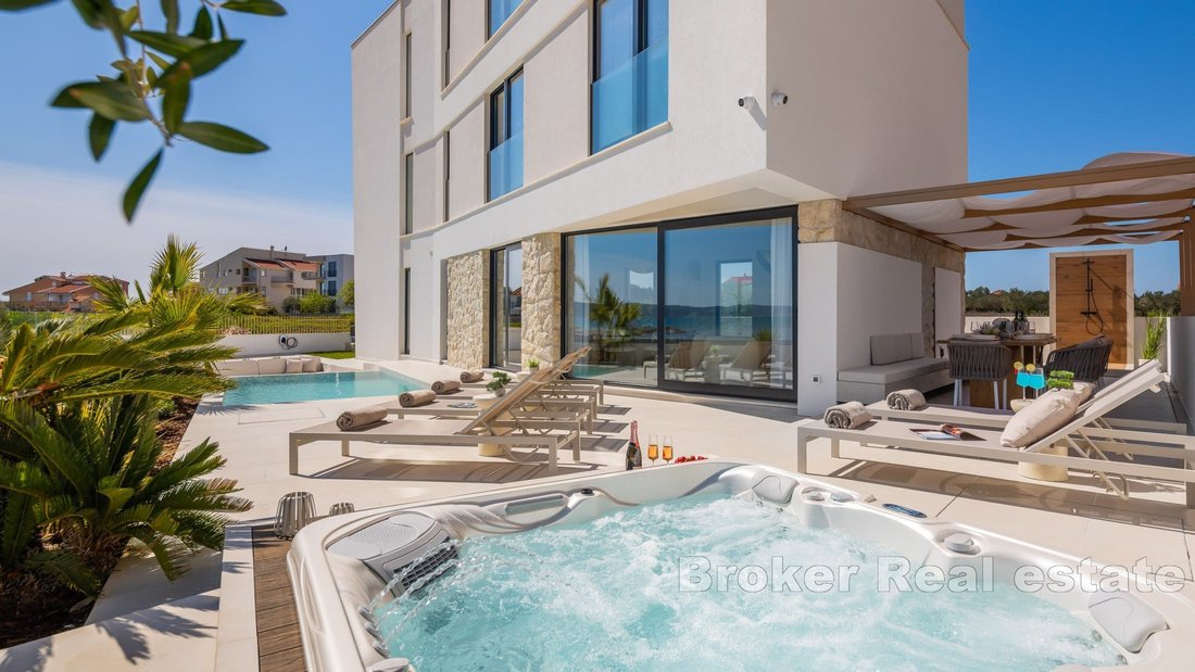 Villa in Mjesni odbor Vostarnica, Zadar, Zadar County 2 - 17975076