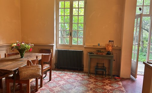 Chateau With Outbuilding And Private Beach In Provence
