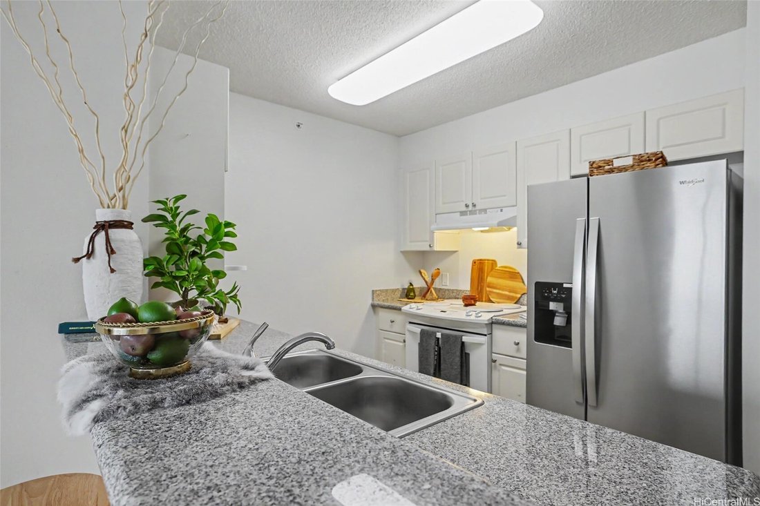 Condo in Honolulu, Hawaii, United States 5 - 17979874