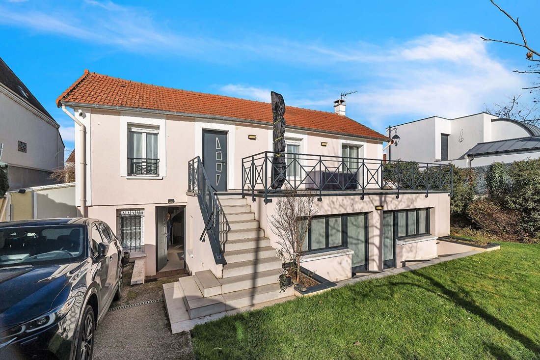 Villa in Plateau-Grèves-Europe-Gare du Stade-Fossés Jean, Colombes, France 1 - 17977350
