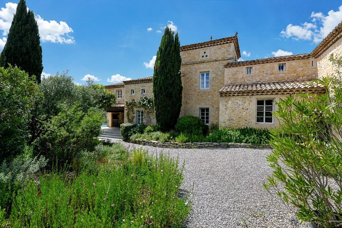 Estate in Uzès, Occitania, France 3 - 17935221