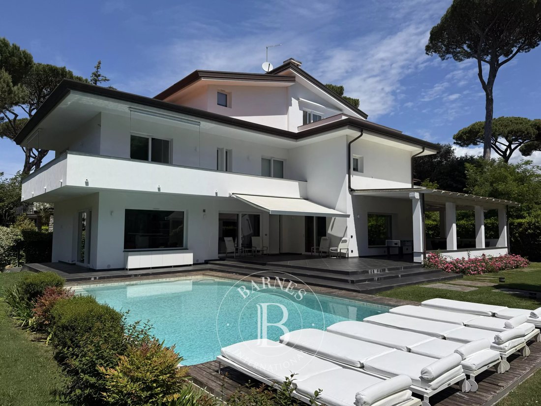 Villa in Motrone, Pietrasanta, Italy 1 - 17976662