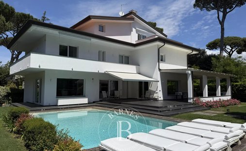 Villa a Motrone, Pietrasanta, Italia 1