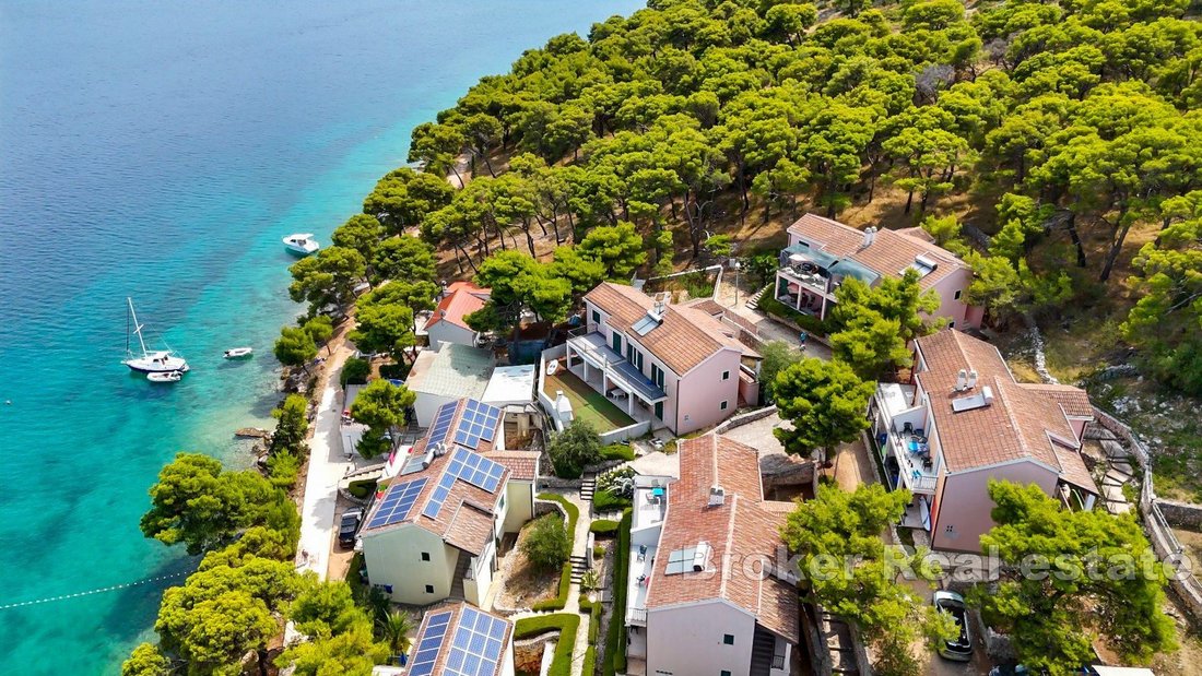 Villa in Rogoznica, Sibenik-Knin County, Croatia 2 - 17975081