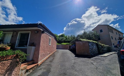 Villa a Fontia-Fossola-Fossone, Carrara, Toscana 1