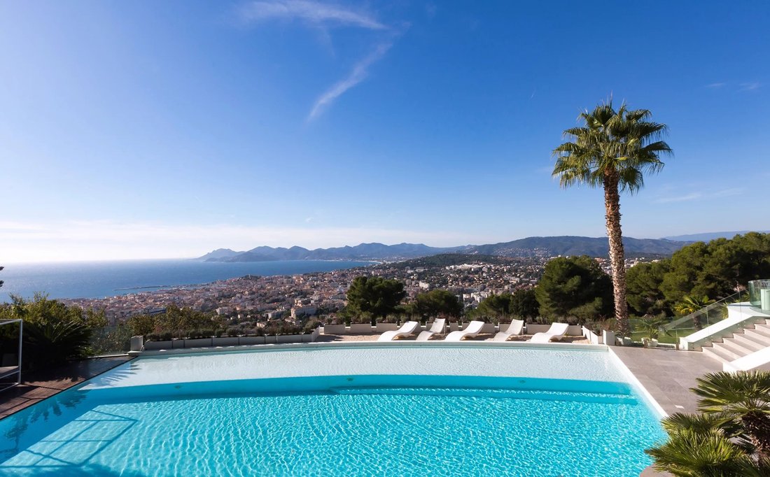 Villa in Cannes, Provence-Alpes-Côte d'Azur, France 5 - 15005162