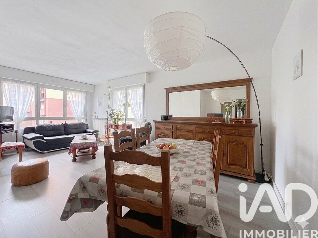 Apartment in Perouses, Paris, Ile-de-France 3 - 17980805